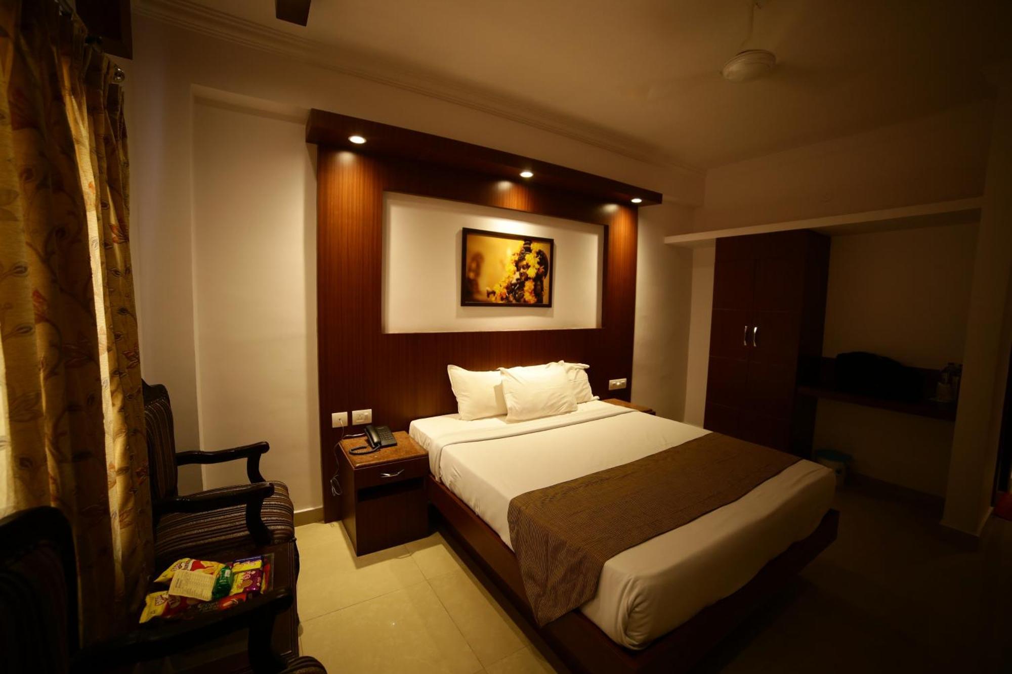 The Vyshakh Hotel Guruvayur Ngoại thất bức ảnh