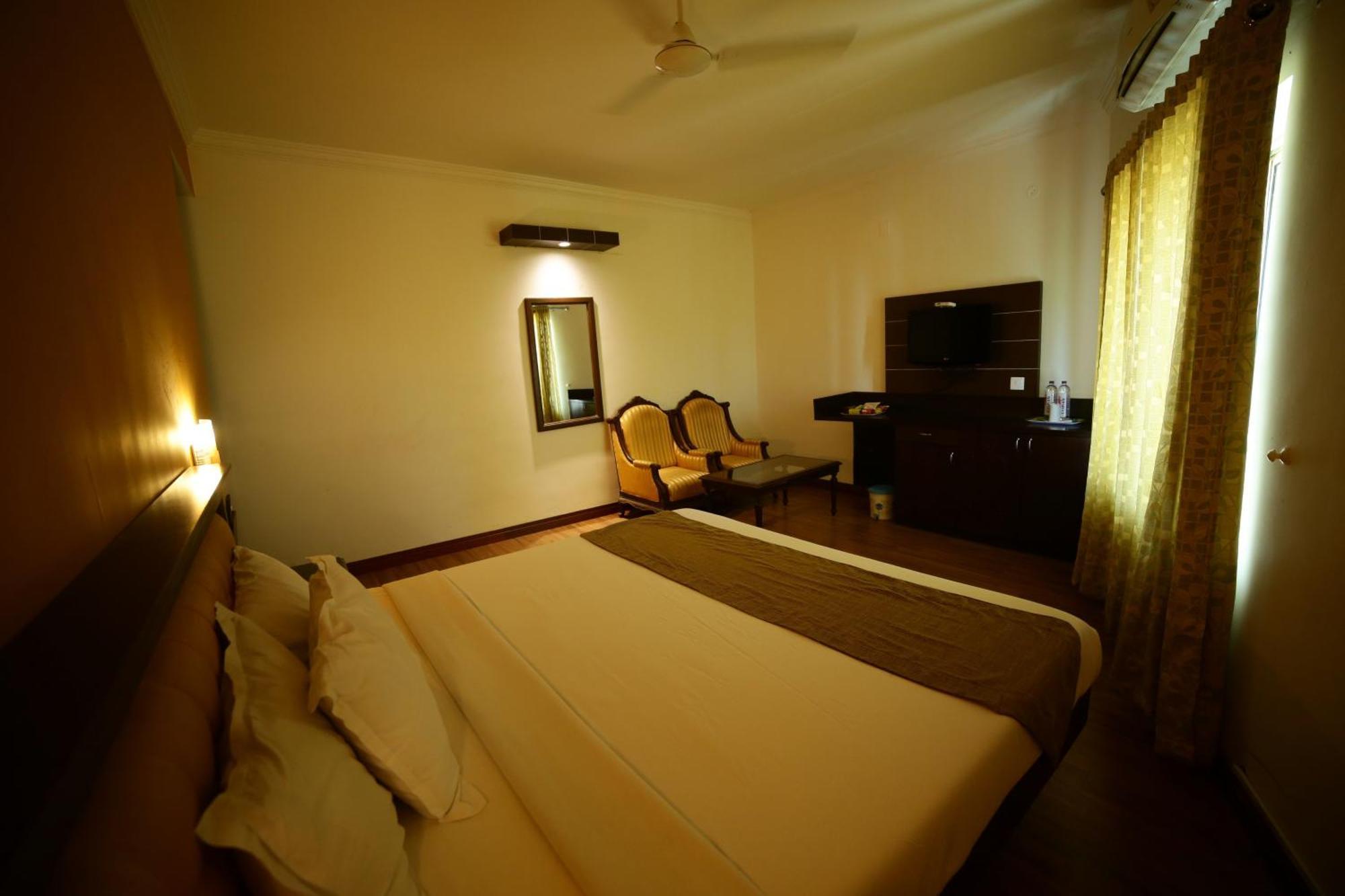 The Vyshakh Hotel Guruvayur Ngoại thất bức ảnh