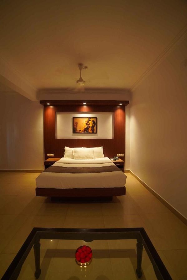 The Vyshakh Hotel Guruvayur Ngoại thất bức ảnh