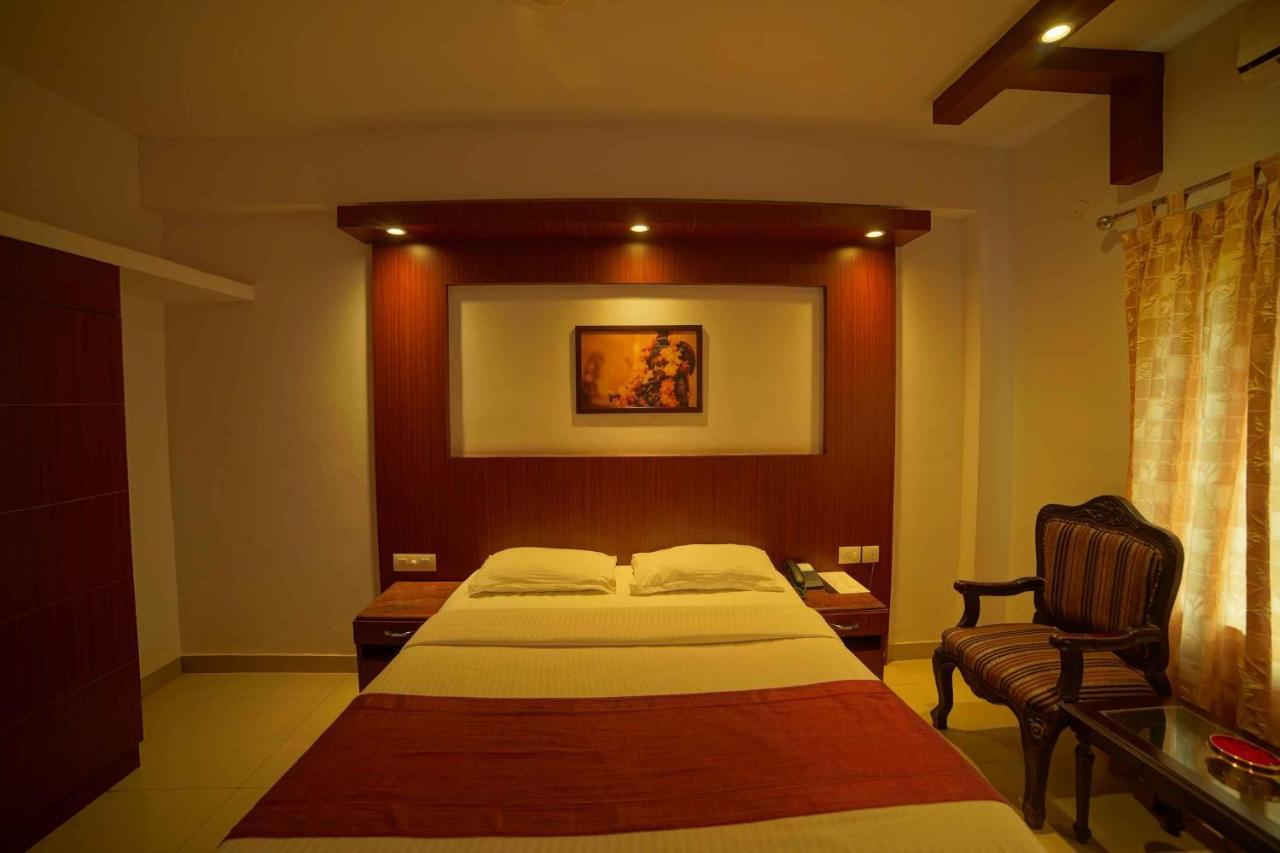 The Vyshakh Hotel Guruvayur Ngoại thất bức ảnh