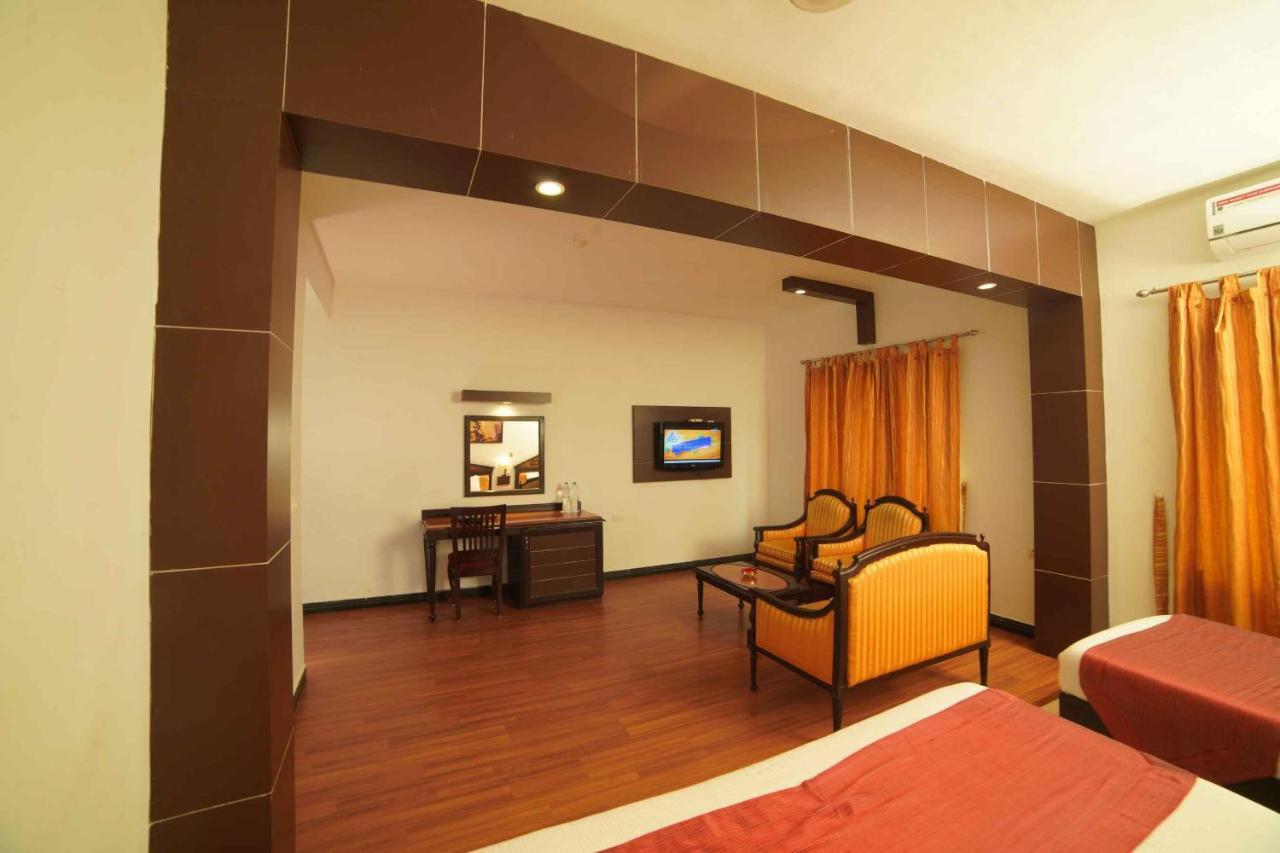 The Vyshakh Hotel Guruvayur Ngoại thất bức ảnh