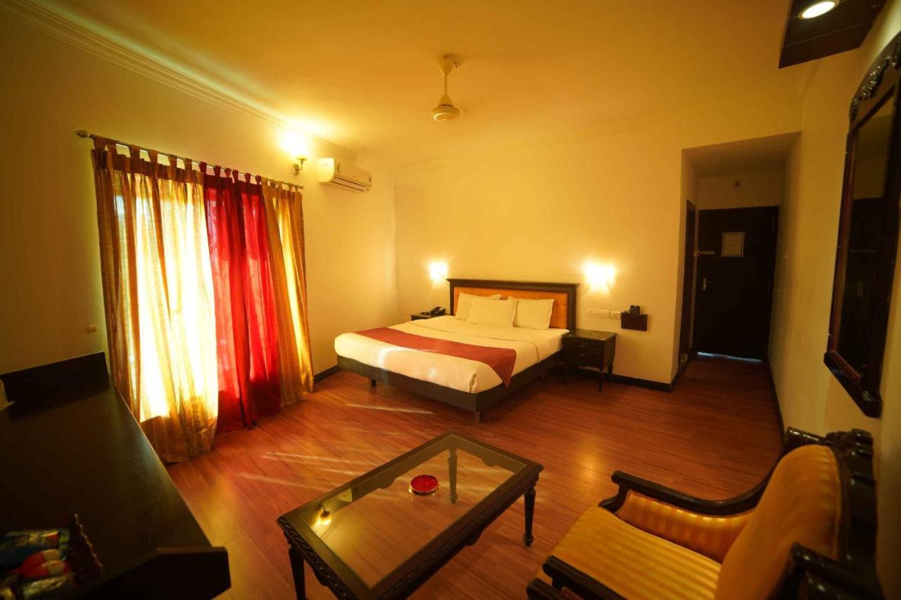 The Vyshakh Hotel Guruvayur Ngoại thất bức ảnh