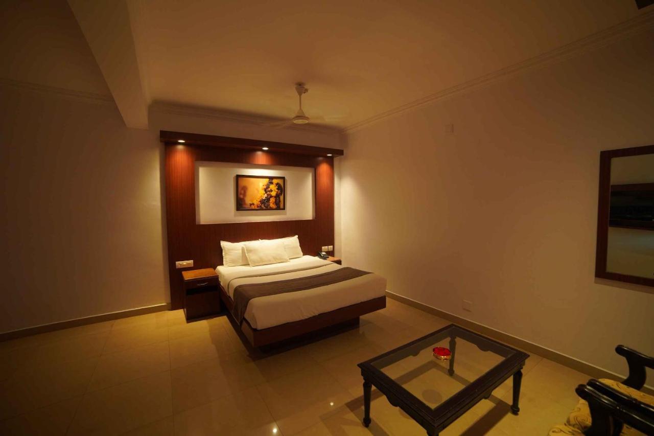 The Vyshakh Hotel Guruvayur Ngoại thất bức ảnh