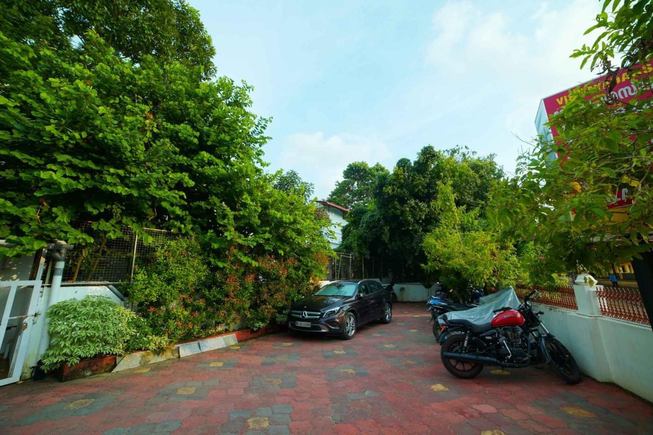 The Vyshakh Hotel Guruvayur Ngoại thất bức ảnh